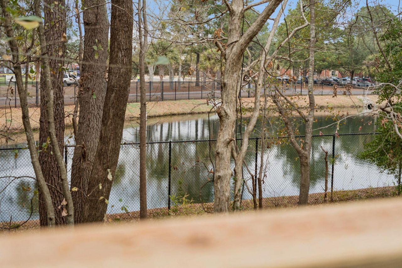 4027 Hartland Street Photo 16