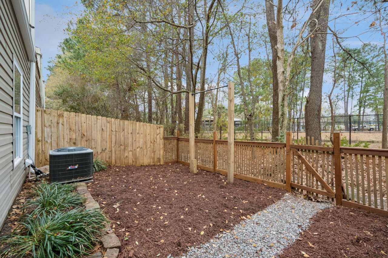 4027 Hartland Street Photo 30