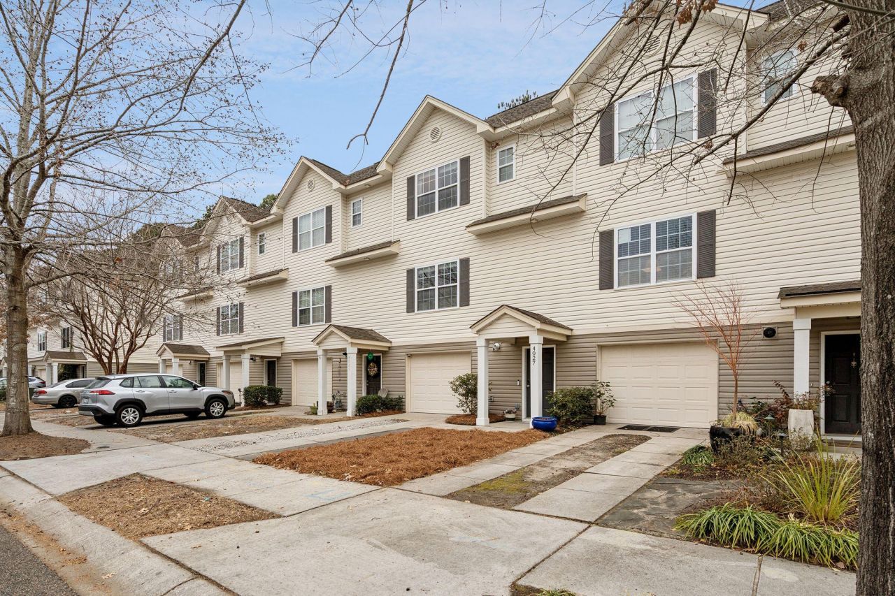 4027 Hartland Street Photo 32