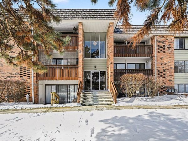 1215 S Maple Road, Unit 202, Ann Arbor, MI 48103