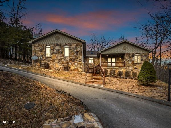 31 Byron Lane, Crossville, TN 38558