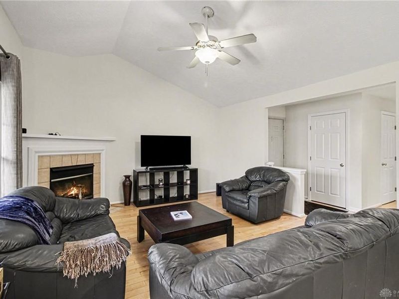 120 Highridge Court, Fairfield, OH 45014 Photo 2