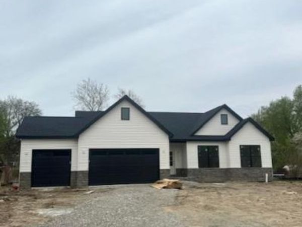 9355 Highland Drive, Grosse Ile Twp, MI 48138
