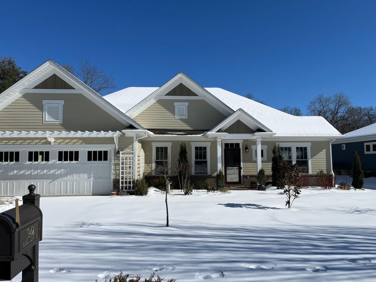 1942 Maple Leaf Dr Sw, Roanoke, VA 24018 Main Photo