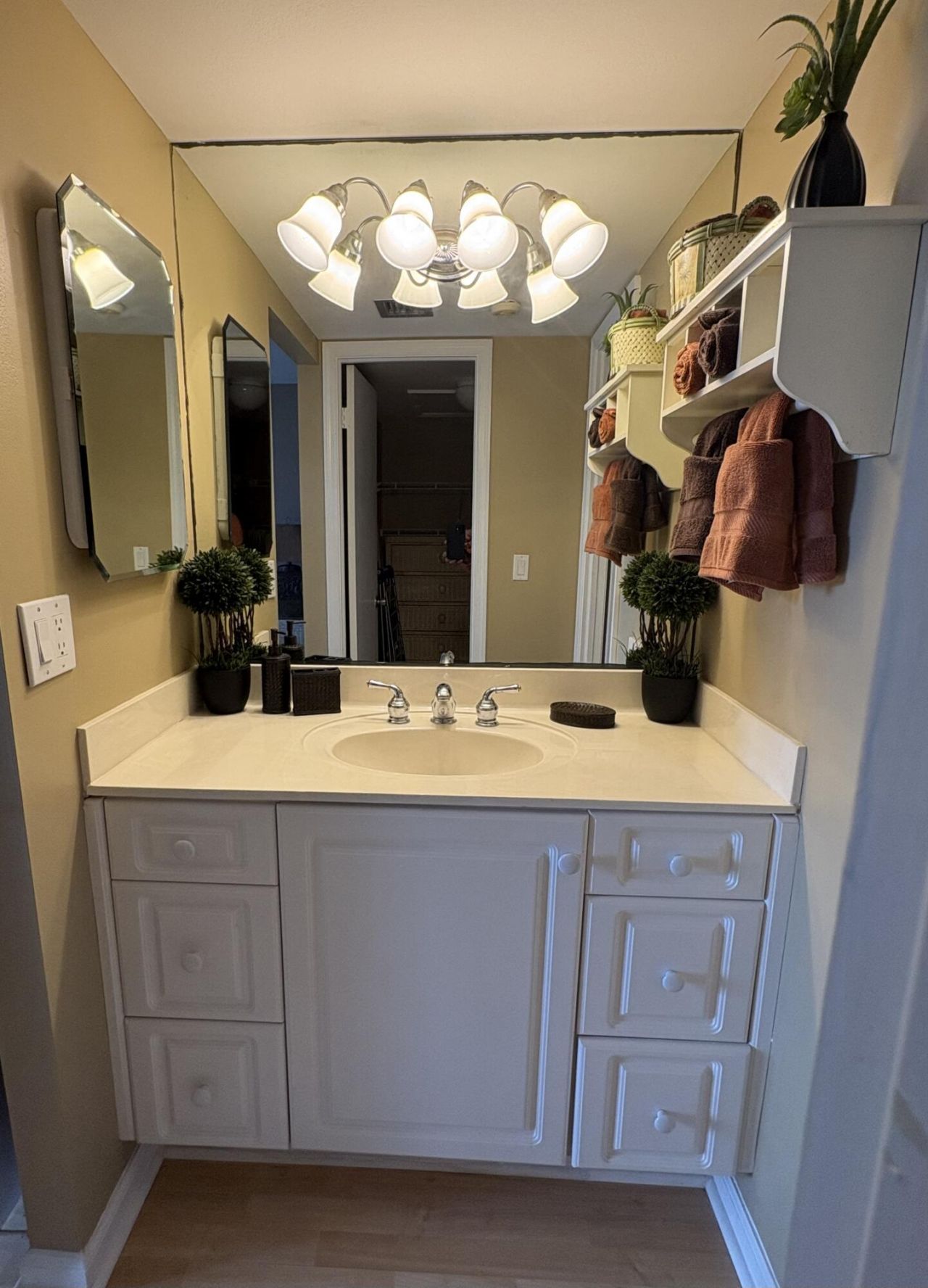 1051 Sugar Sands Boulevard, Unit 351, Singer Island, FL 33404 Photo