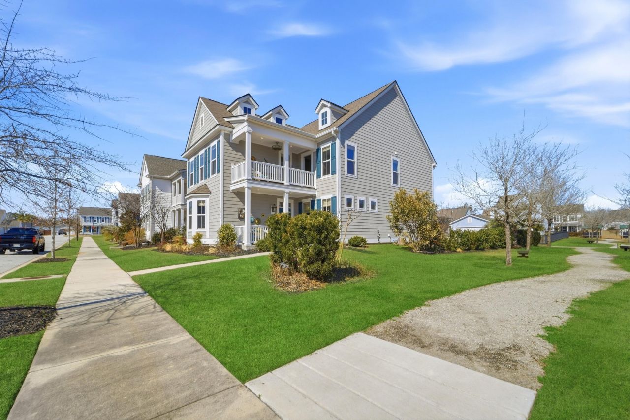 2018 Pearl Stone Street Photo 2