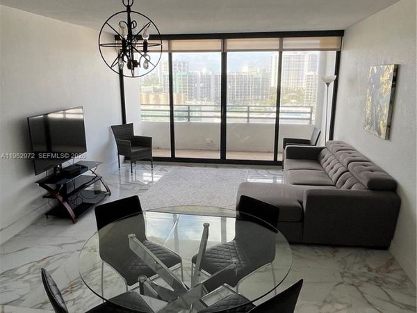 Unit 1004, Hollywood, FL 33019