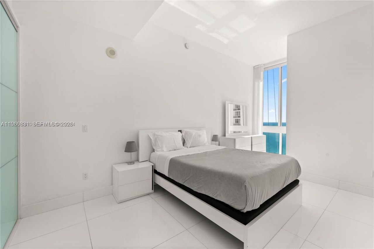 16001 Collins Ave, Unit 3501, Sunny Isles Beach, FL 33160 Photo