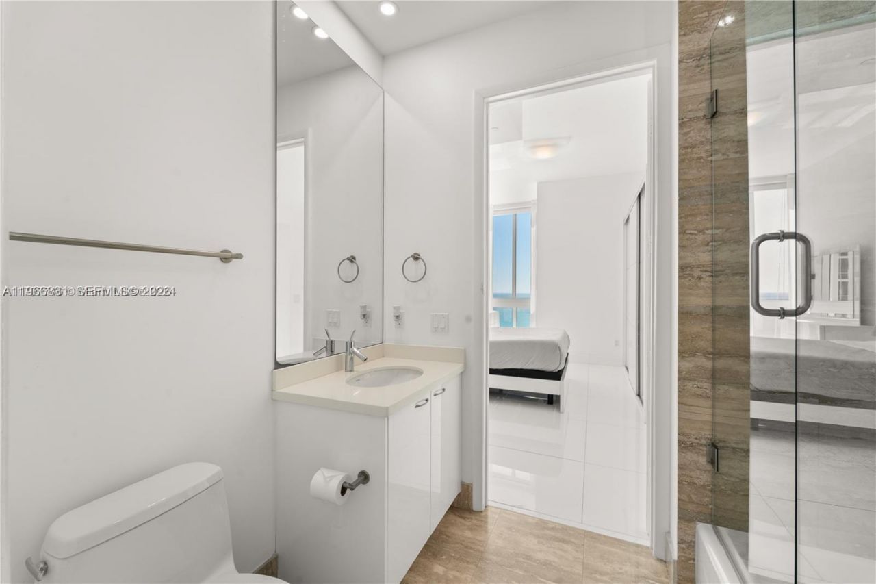 16001 Collins Ave, Unit 3501, Sunny Isles Beach, FL 33160 Photo