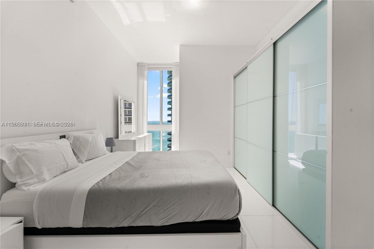 16001 Collins Ave, Unit 3501, Sunny Isles Beach, FL 33160 Photo