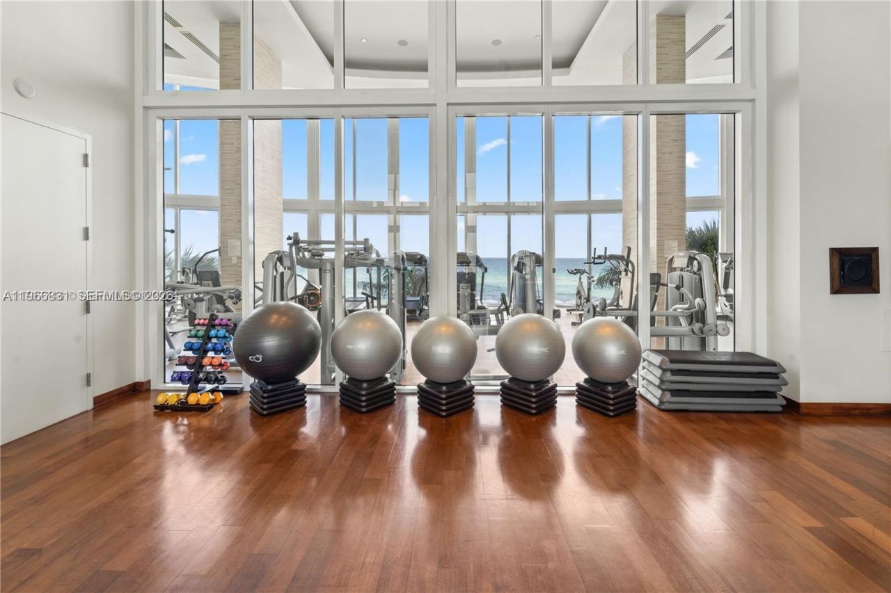 16001 Collins Ave, Unit 3501, Sunny Isles Beach, FL 33160 Photo