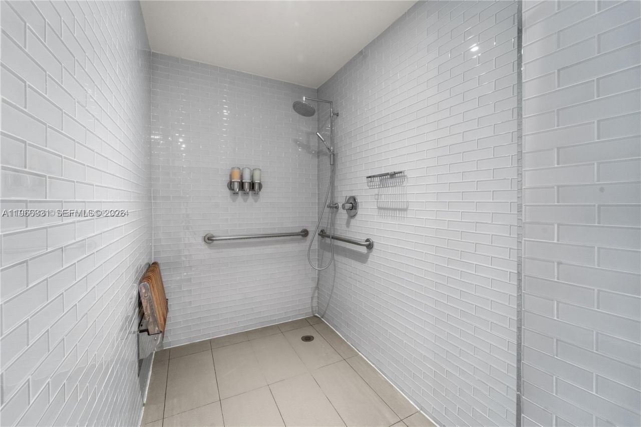 16001 Collins Ave, Unit 3501, Sunny Isles Beach, FL 33160 Photo