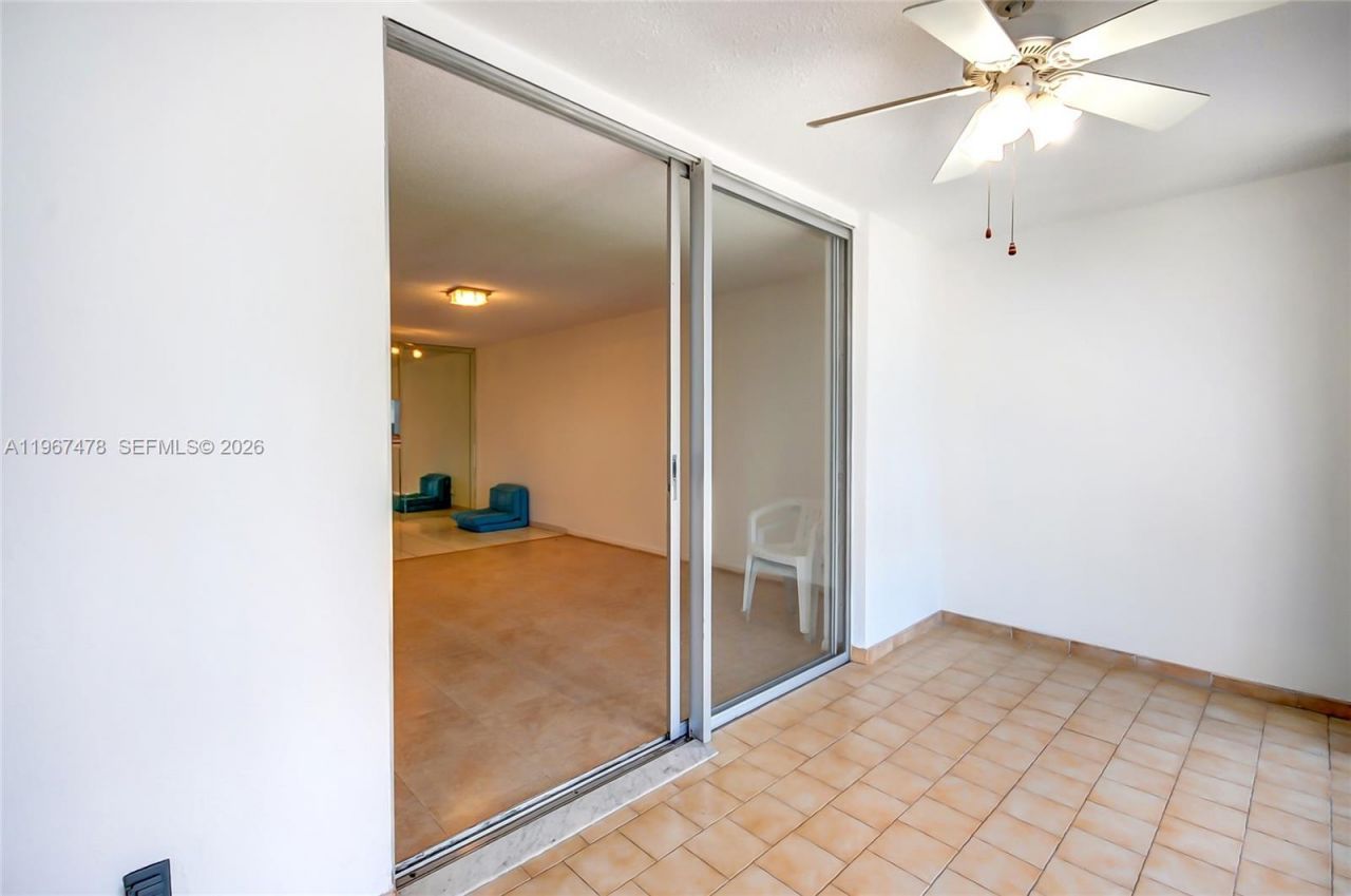 301 NE 14th Ave, Unit 702, Hallandale Beach, FL 33009 Photo