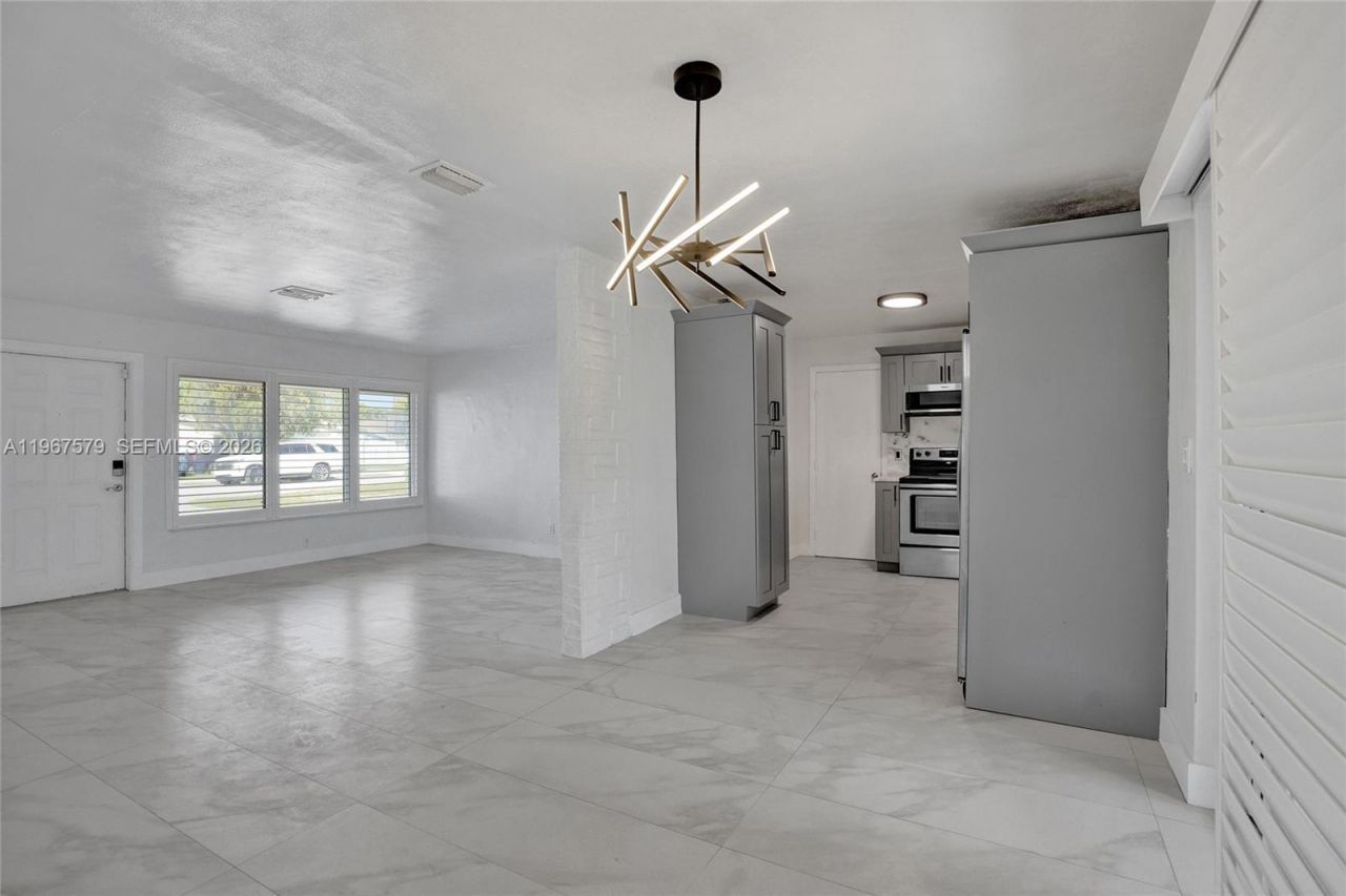 3221 SW 67th Way, Miramar, FL 33023 Photo