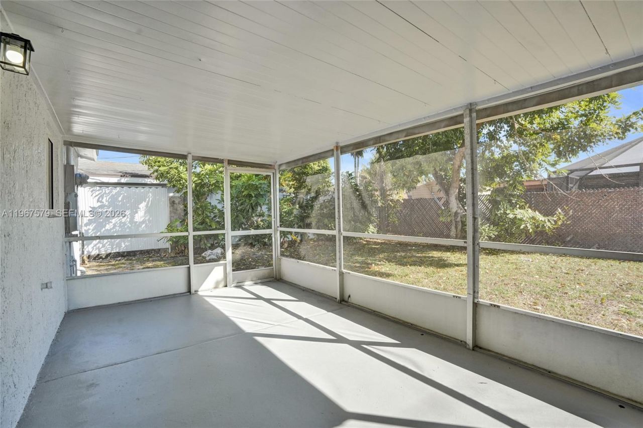 3221 SW 67th Way, Miramar, FL 33023 Photo