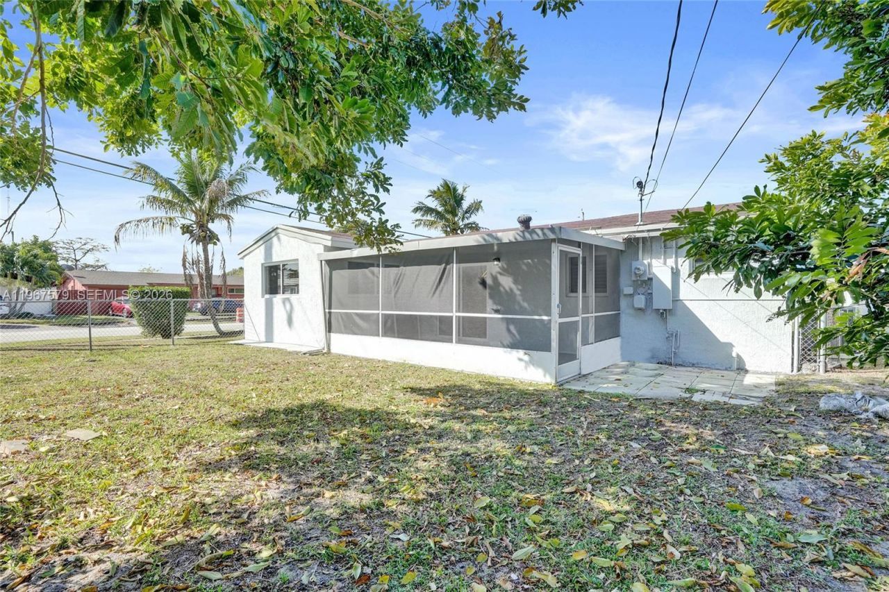 3221 SW 67th Way, Miramar, FL 33023 Photo