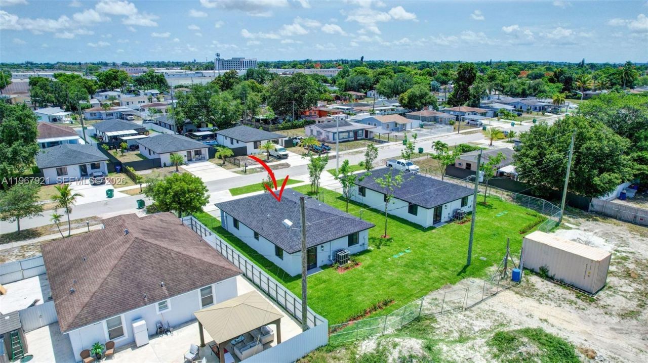 2421 NW 153 St, Miami Gardens, FL 33054 Photo