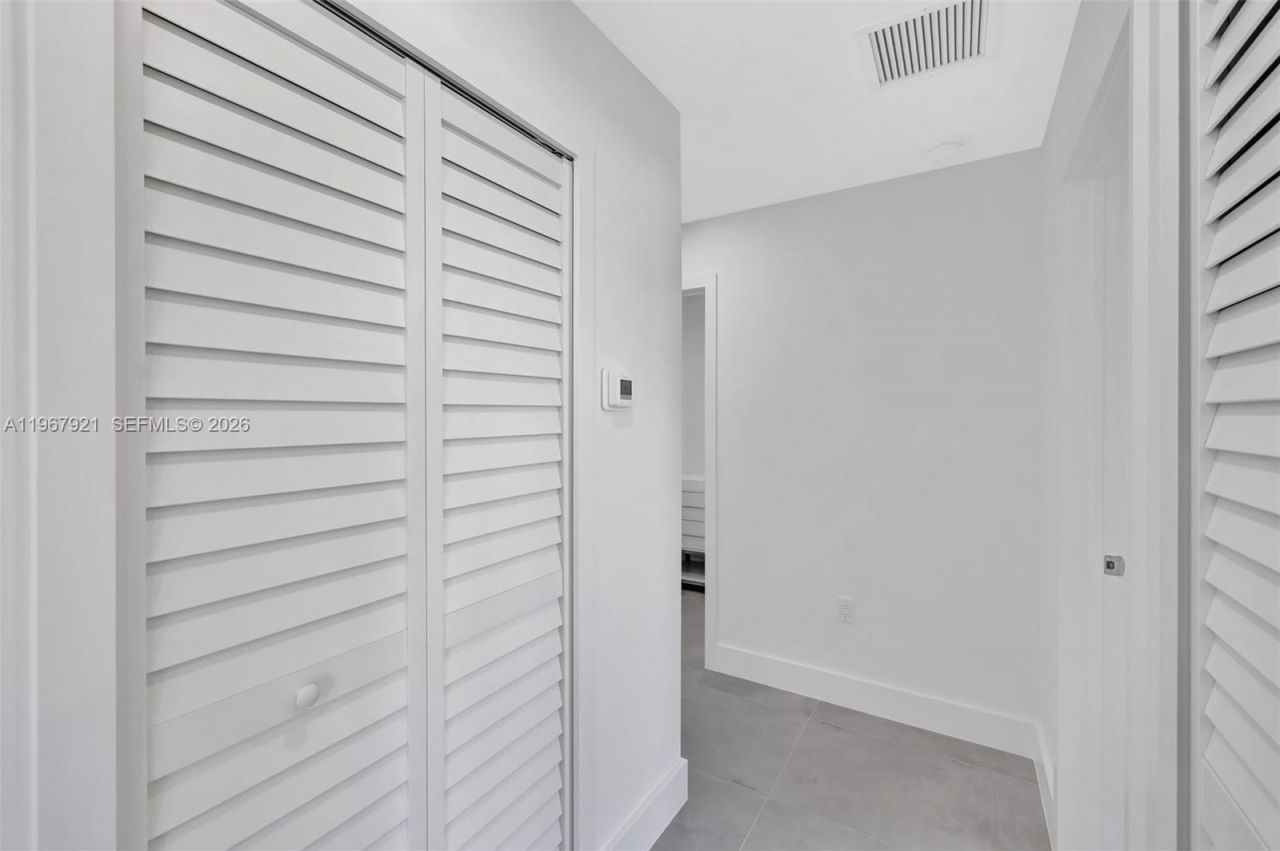 2421 NW 153 St, Miami Gardens, FL 33054 Photo