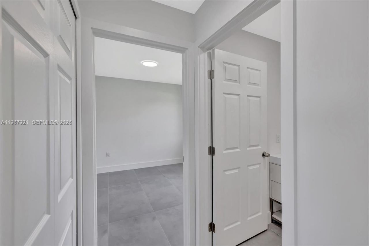 2421 NW 153 St, Miami Gardens, FL 33054 Photo