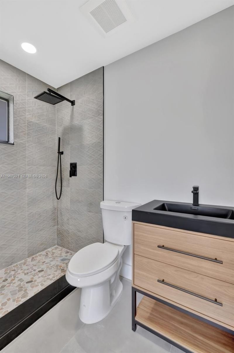 2421 NW 153 St, Miami Gardens, FL 33054 Photo