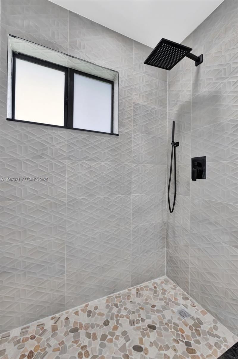 2421 NW 153 St, Miami Gardens, FL 33054 Photo