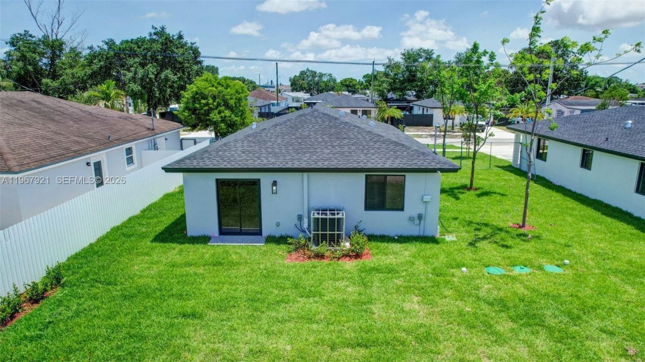 2421 NW 153 St, Miami Gardens, FL 33054 Photo