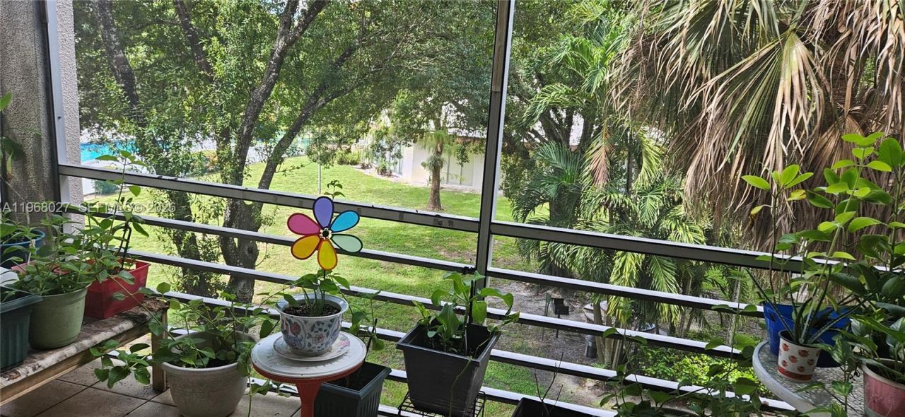 2649 NW 48th Ter , Unit 338, Lauderdale Lakes, FL 33313 Photo