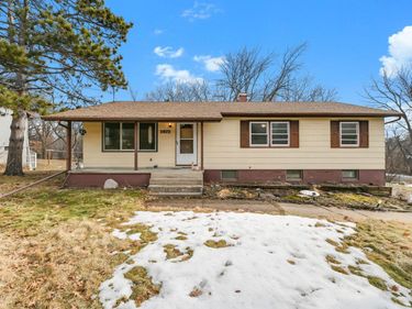 2872 Jackson Street, Little Canada, MN 55117