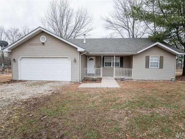 806 S Tebbetts , Belle, MO 65013