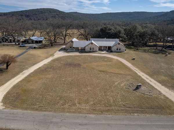 498 Camino Del Rancho, ConCan, TX 78838