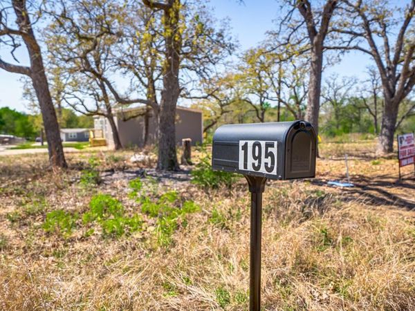 195 Tuck ST, Unit B, Cedar Creek, TX 78612