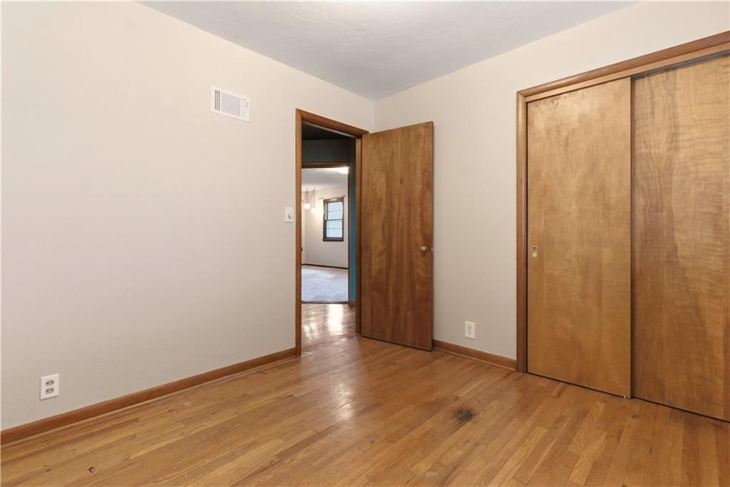 800 SW 17th Street, Blue Springs, MO 64015 Main Photo