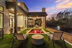 925 Shipmaster Ave. photo 4