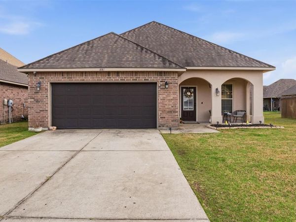 1887 Poeyfarre Drive, Lake Charles, LA 70611
