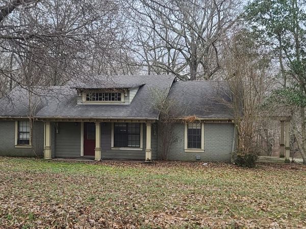 8596 Crestview, Hernando, MS 38632