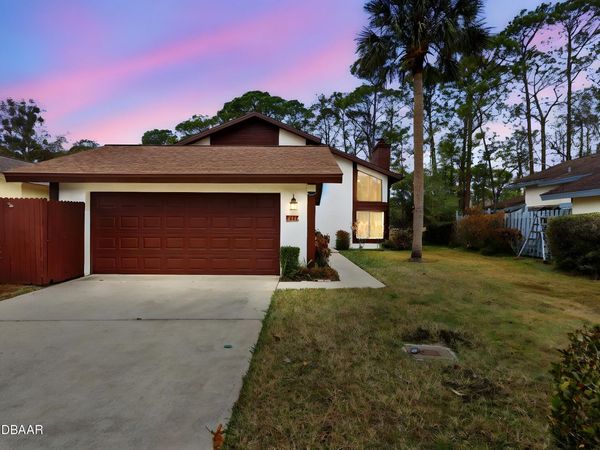 117 Meadowbrook Circle, Daytona Beach, FL 32114