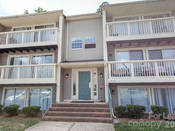 1610 Arlyn Circle, Unit D, Charlotte, NC 28213
