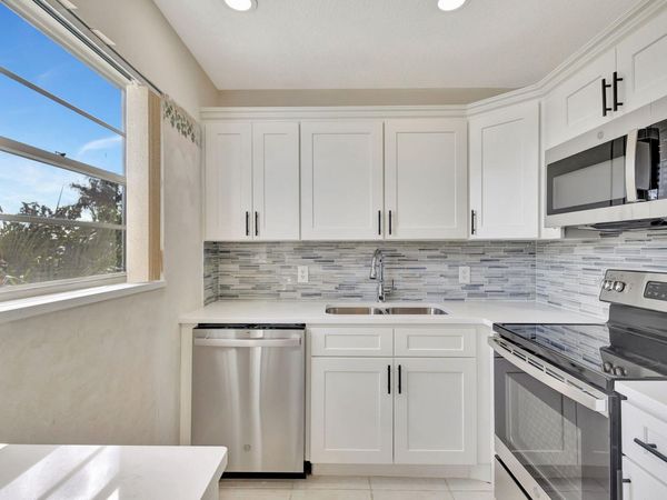 162 Sheffield G, West Palm Beach, FL 33417