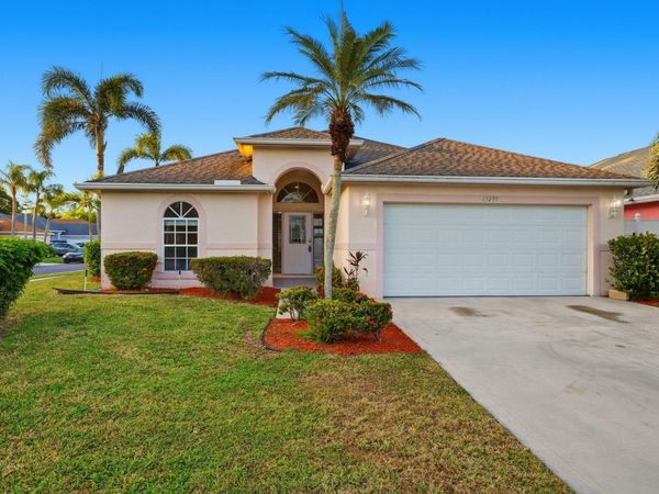 13297 Emerald View Ct, Wellington, FL 33414