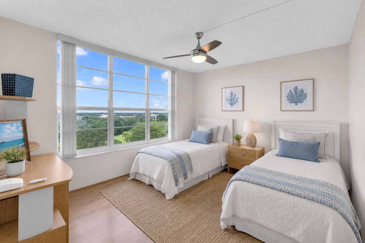 605 Oaks Drive, Unit 907, Pompano Beach, FL 33069 Photo