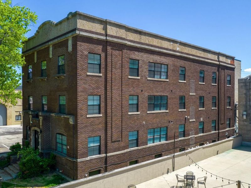 595 E Broad Street, Columbus, OH 43215 Photo 1