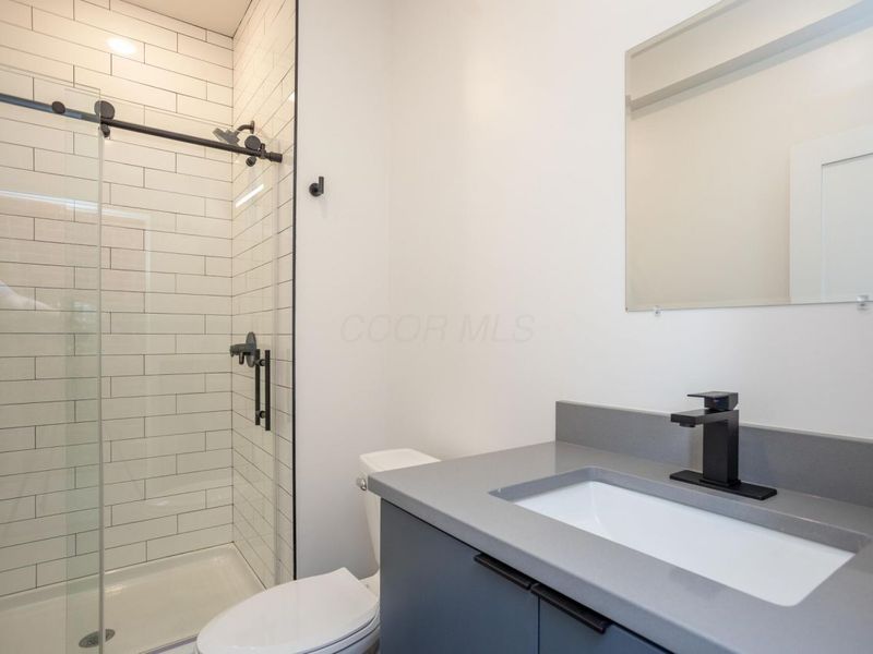 595 E Broad Street, Columbus, OH 43215 Photo 11