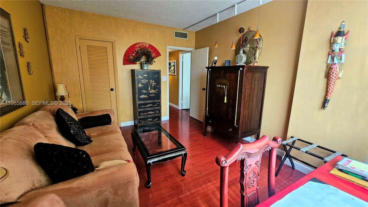 1985 S Ocean Dr, Unit 10J, Hallandale Beach, FL 33009 Photo