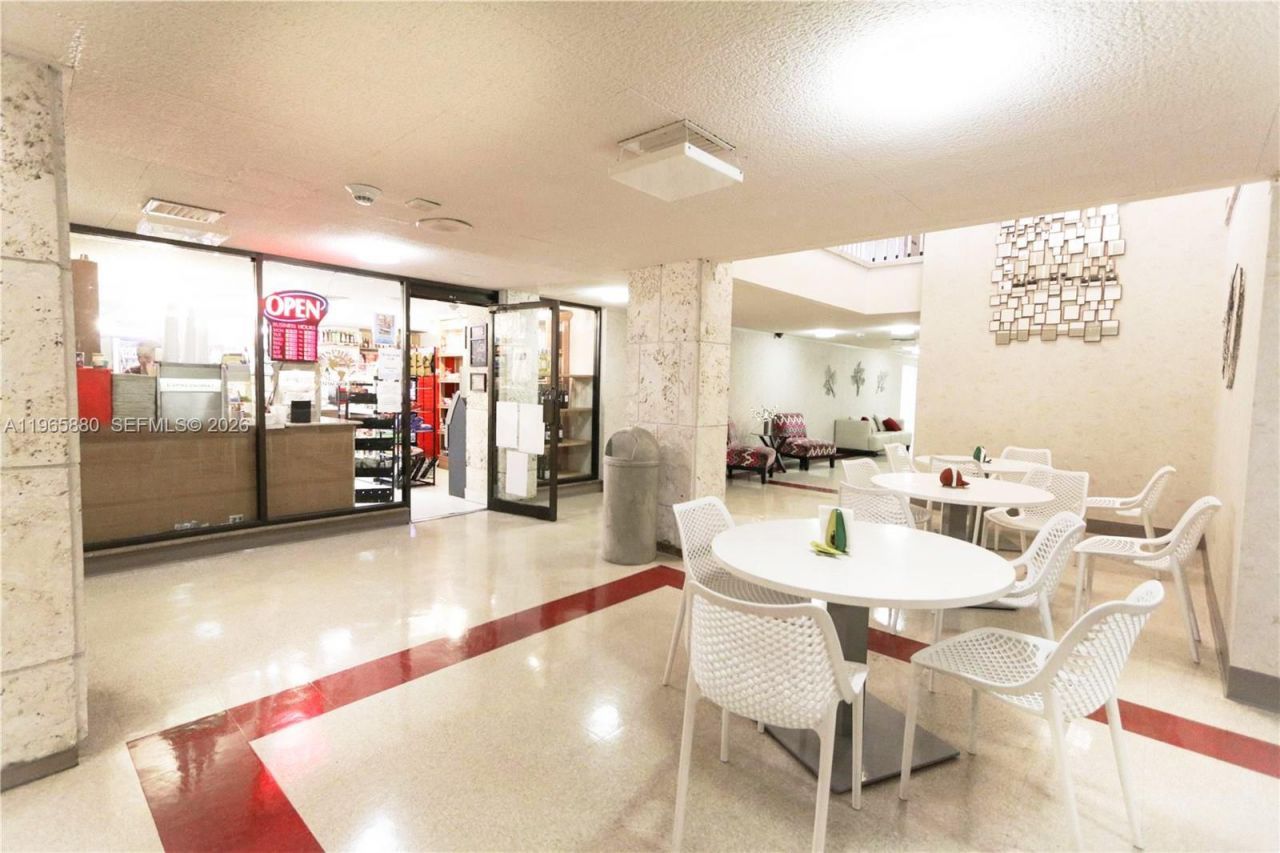 1985 S Ocean Dr, Unit 10J, Hallandale Beach, FL 33009 Photo