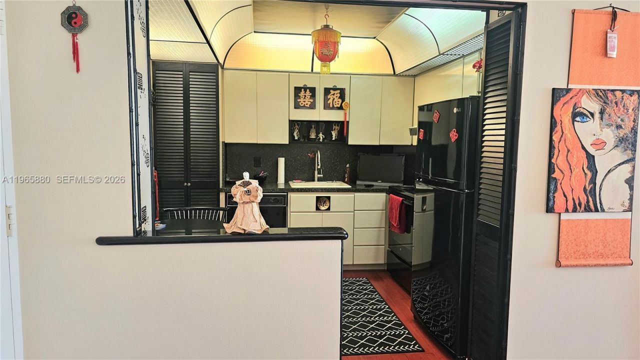 1985 S Ocean Dr, Unit 10J, Hallandale Beach, FL 33009 Photo