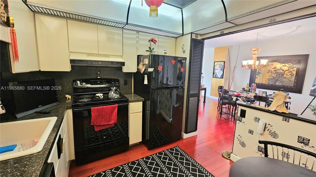 1985 S Ocean Dr, Unit 10J, Hallandale Beach, FL 33009 Photo