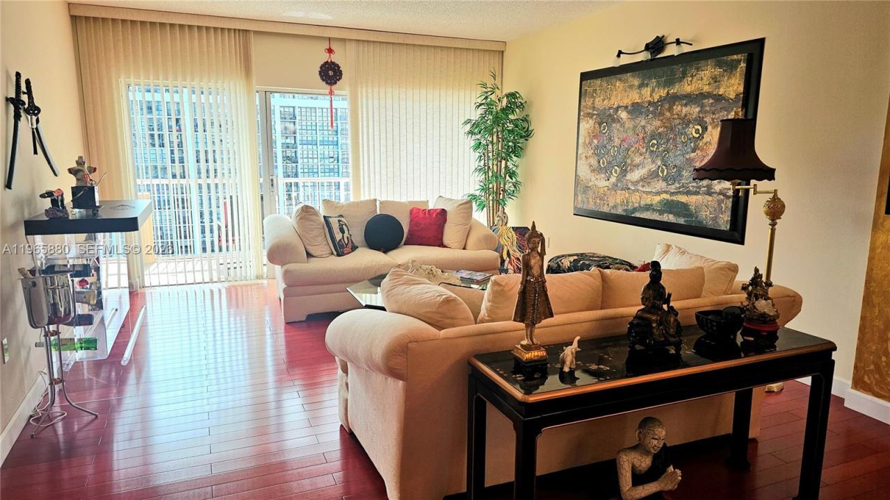 1985 S Ocean Dr, Unit 10J, Hallandale Beach, FL 33009 Photo