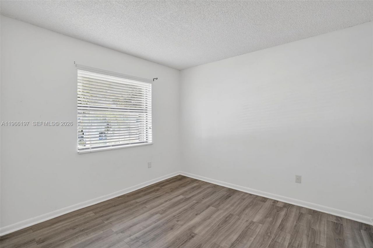 9730 Hammocks Blvd, Unit 201-28, Miami, FL 33196 Photo