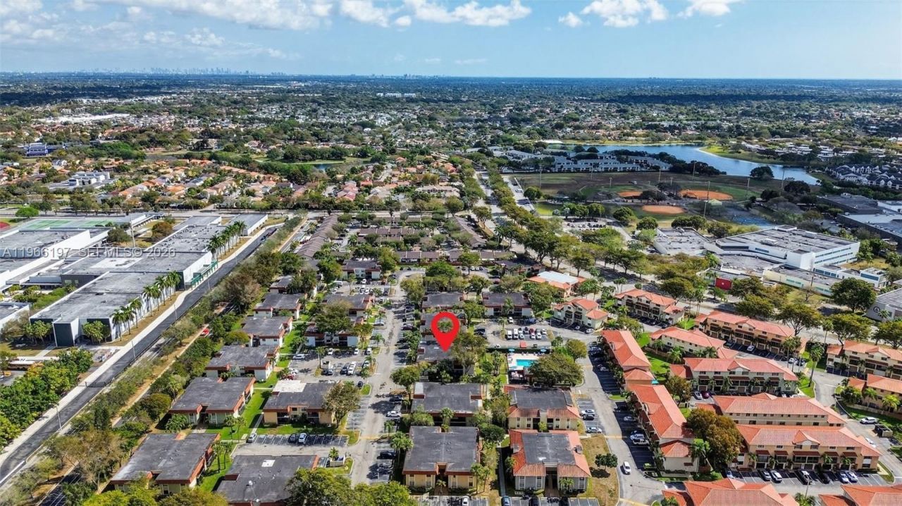 9730 Hammocks Blvd, Unit 201-28, Miami, FL 33196 Photo