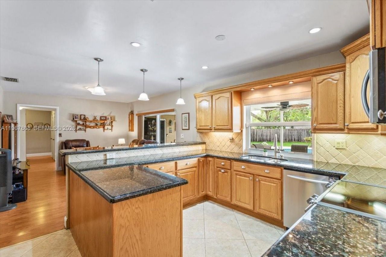 9750 SW 143rd Dr , Miami, FL 33176 Photo